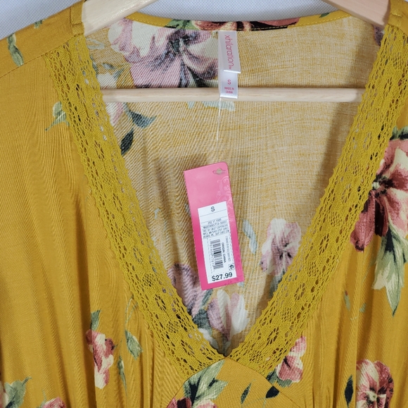 SOLD 07.19.2020 xhilaration long sleeve dress - Picture 5 of 5